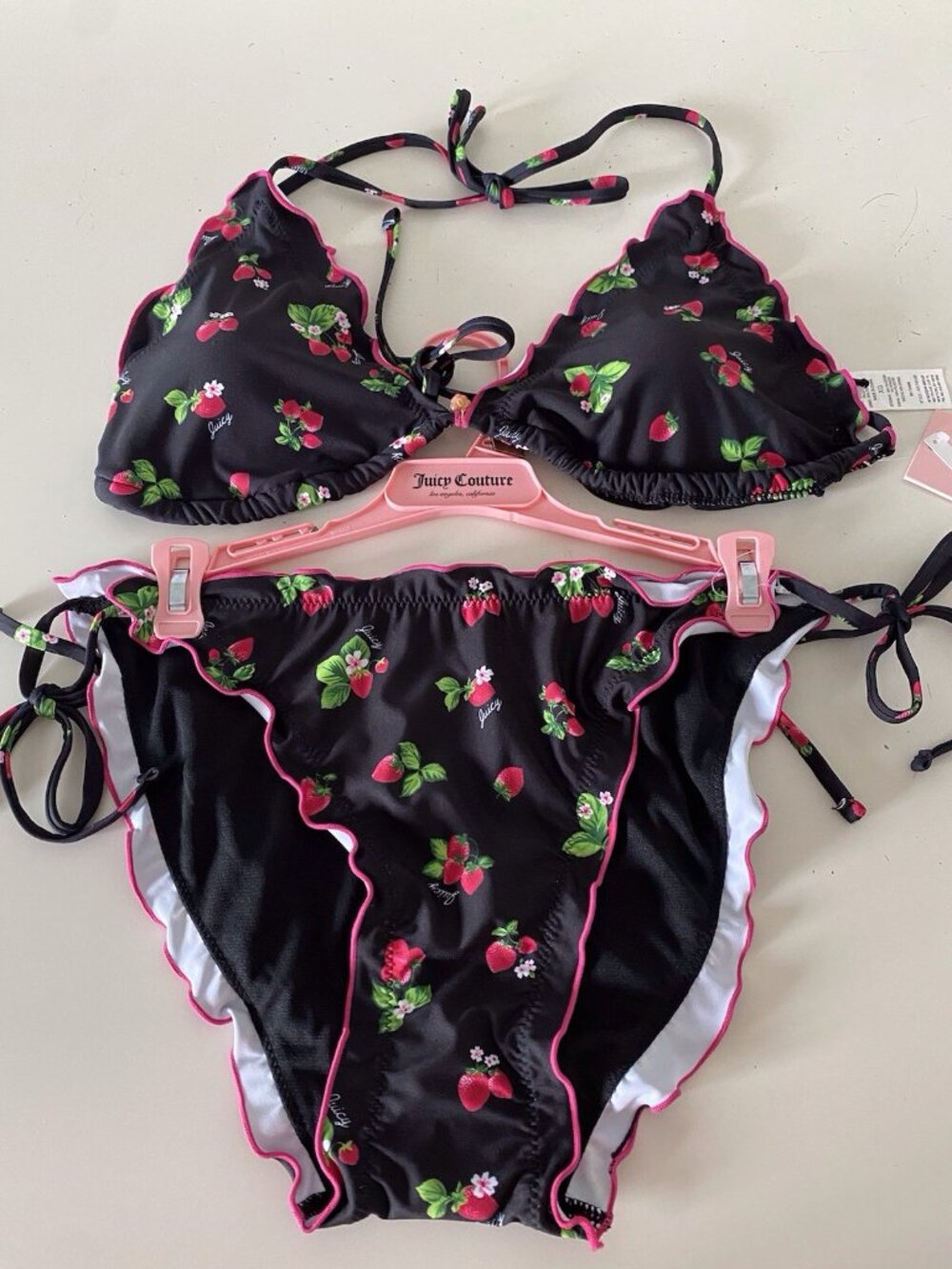 Juicy Couture Lettuce Trim Contrast Triangle Bikini Sz XL  Strawberry Ruffle NEW